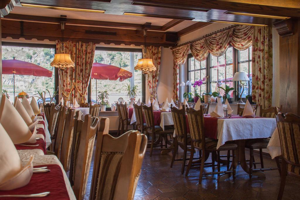 Hotel & Restaurant Krone Kestert Εξωτερικό φωτογραφία