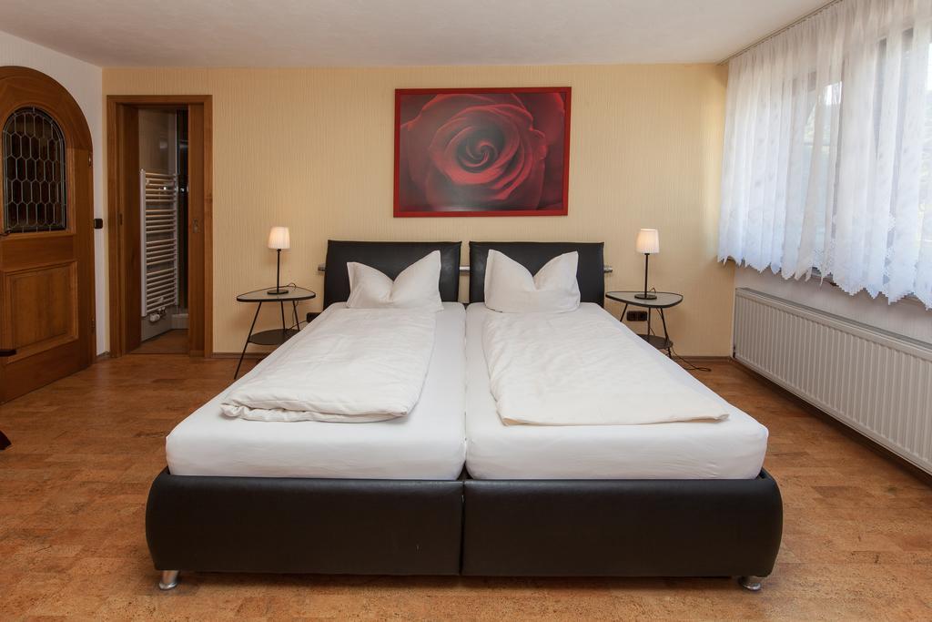 Hotel & Restaurant Krone Kestert Εξωτερικό φωτογραφία