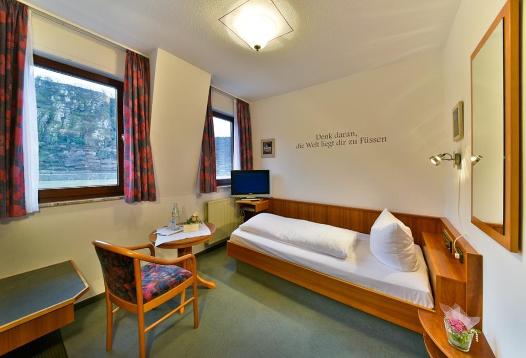 Hotel & Restaurant Krone Kestert Εξωτερικό φωτογραφία